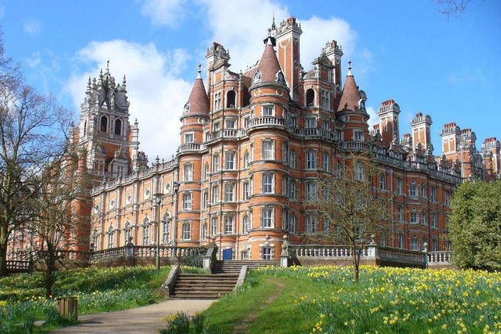 When Do People Have to Buy Fake London Metropolitan University Diploma?