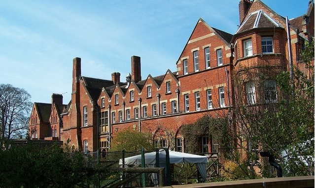 How Can I Shopping Fake University of Winchester Diploma?